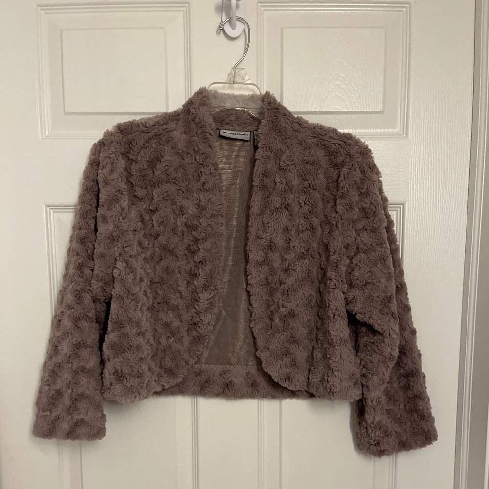 Ladies Beige Fur Shrug Size XL MAKE AN OFFER